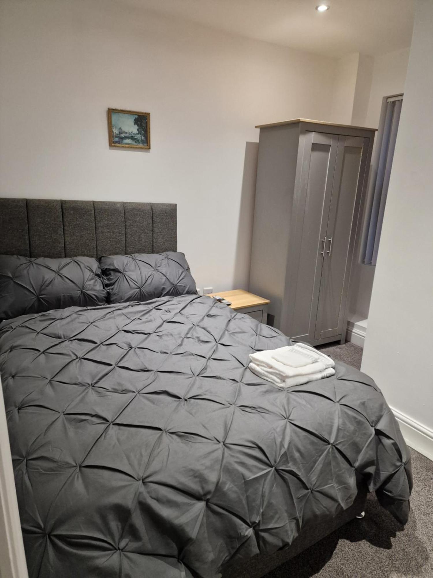 Beautiful Double Bedroom Liverpool Exterior photo